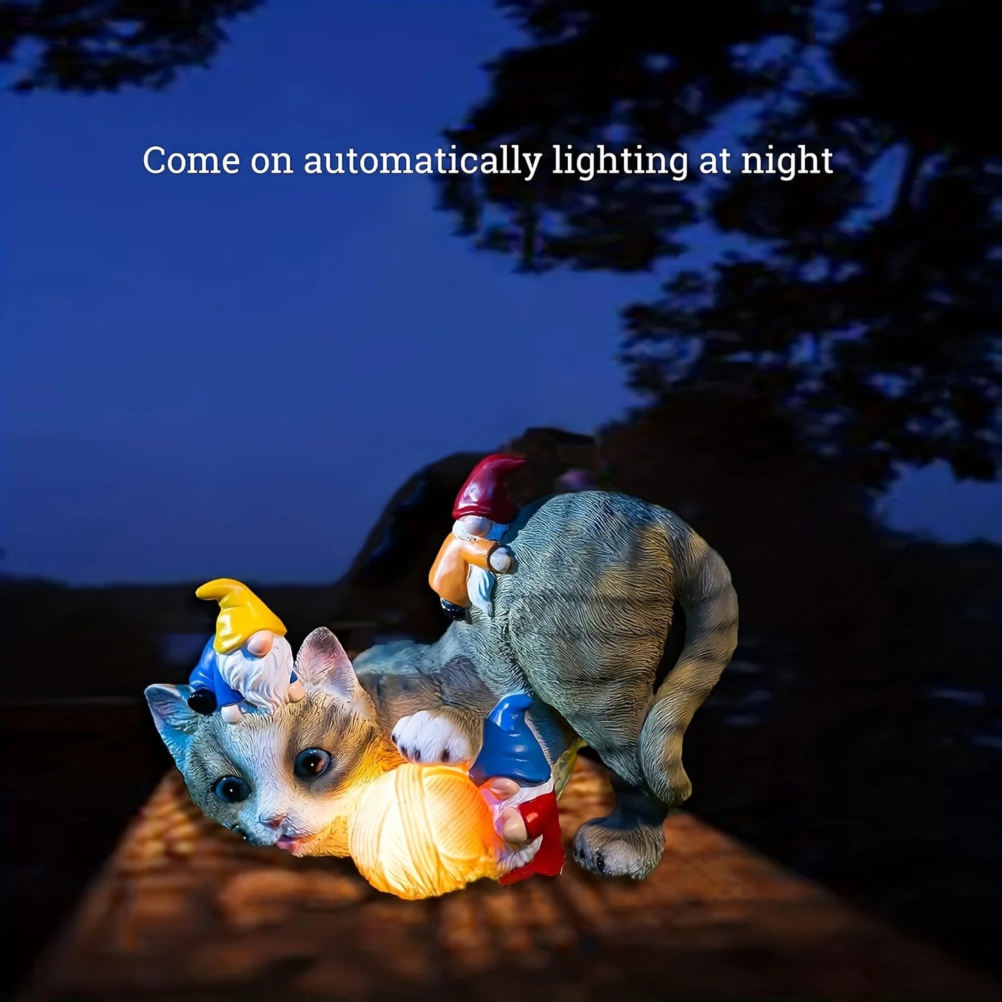 Resin Cats Statue with Solar LED Lights