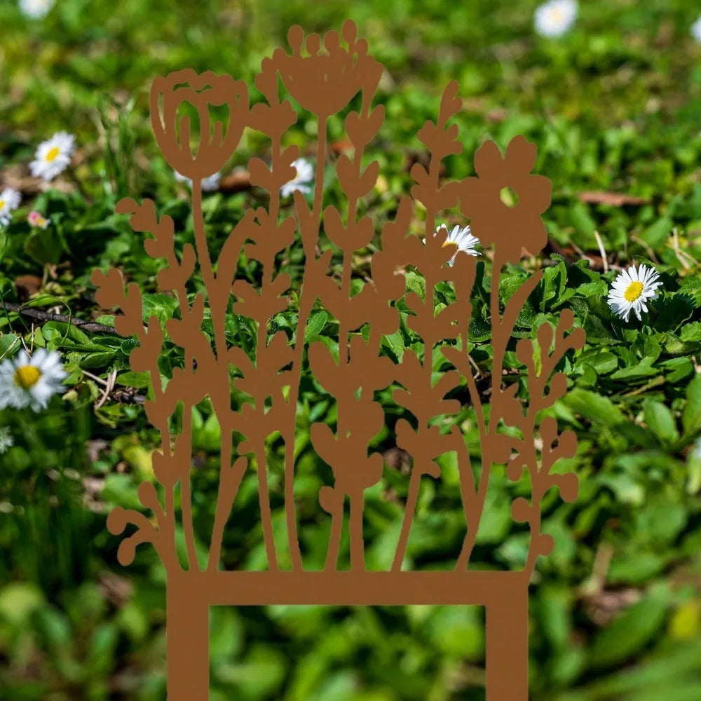 Vintage-Style Rustic Metal Garden Stake