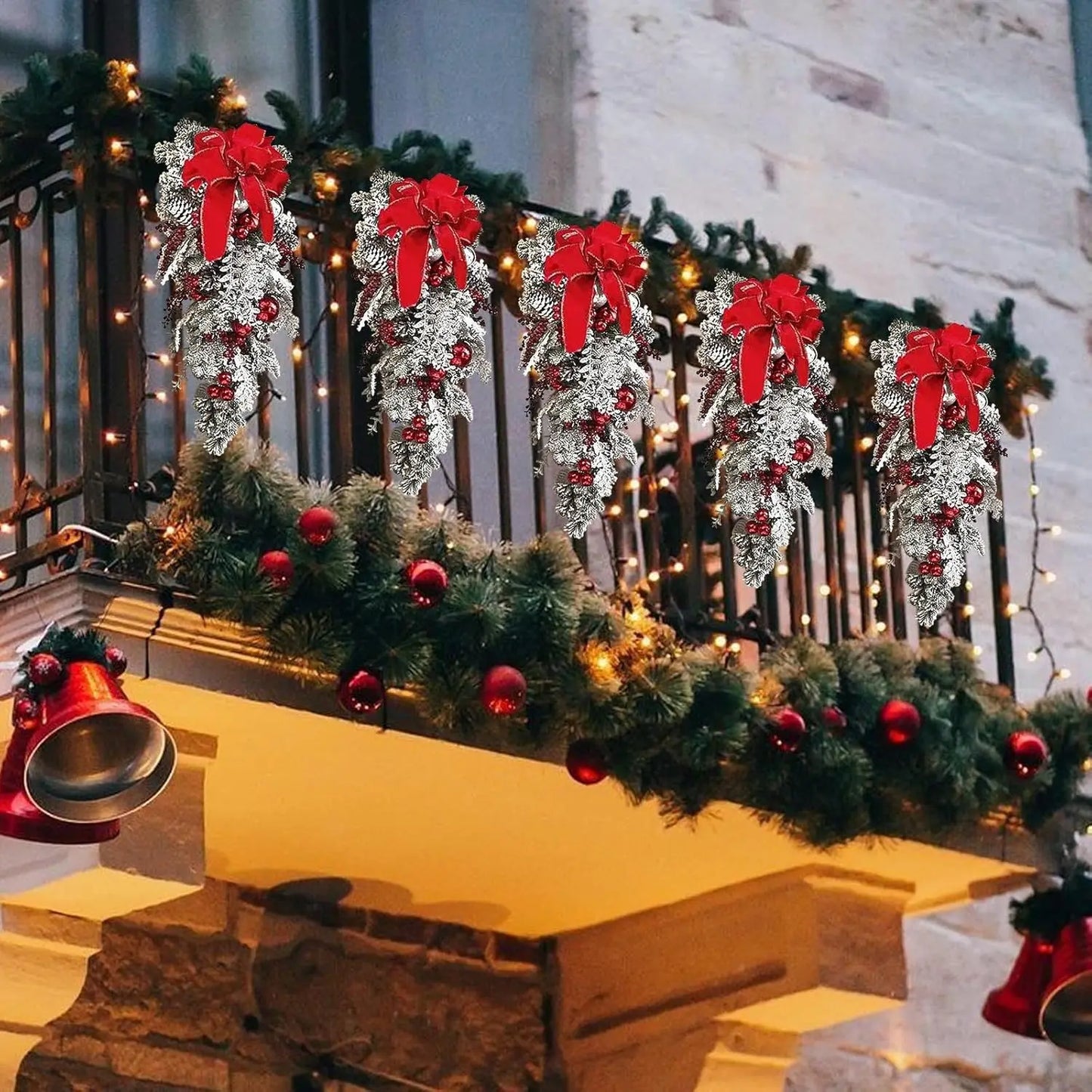 23.6in Christmas Teardrop Swag Decoration