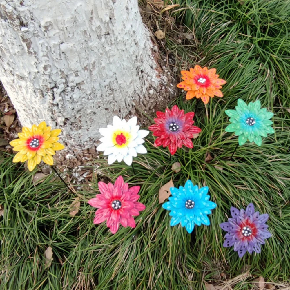 Decorative Metal Daylily Flower Garden Stakes
