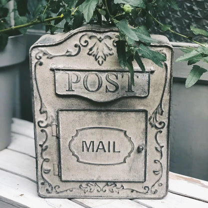 Outdoor Metal Retro Rustic Mailbox