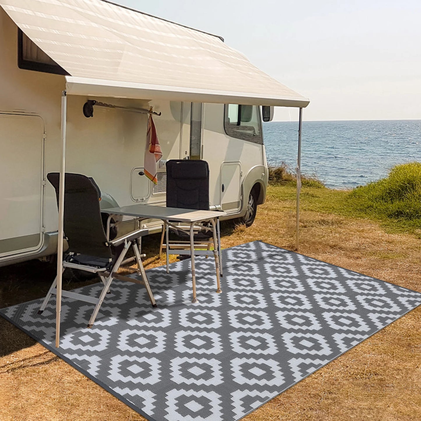 Modern Geometric Reversible Waterproof Outdoor Rug