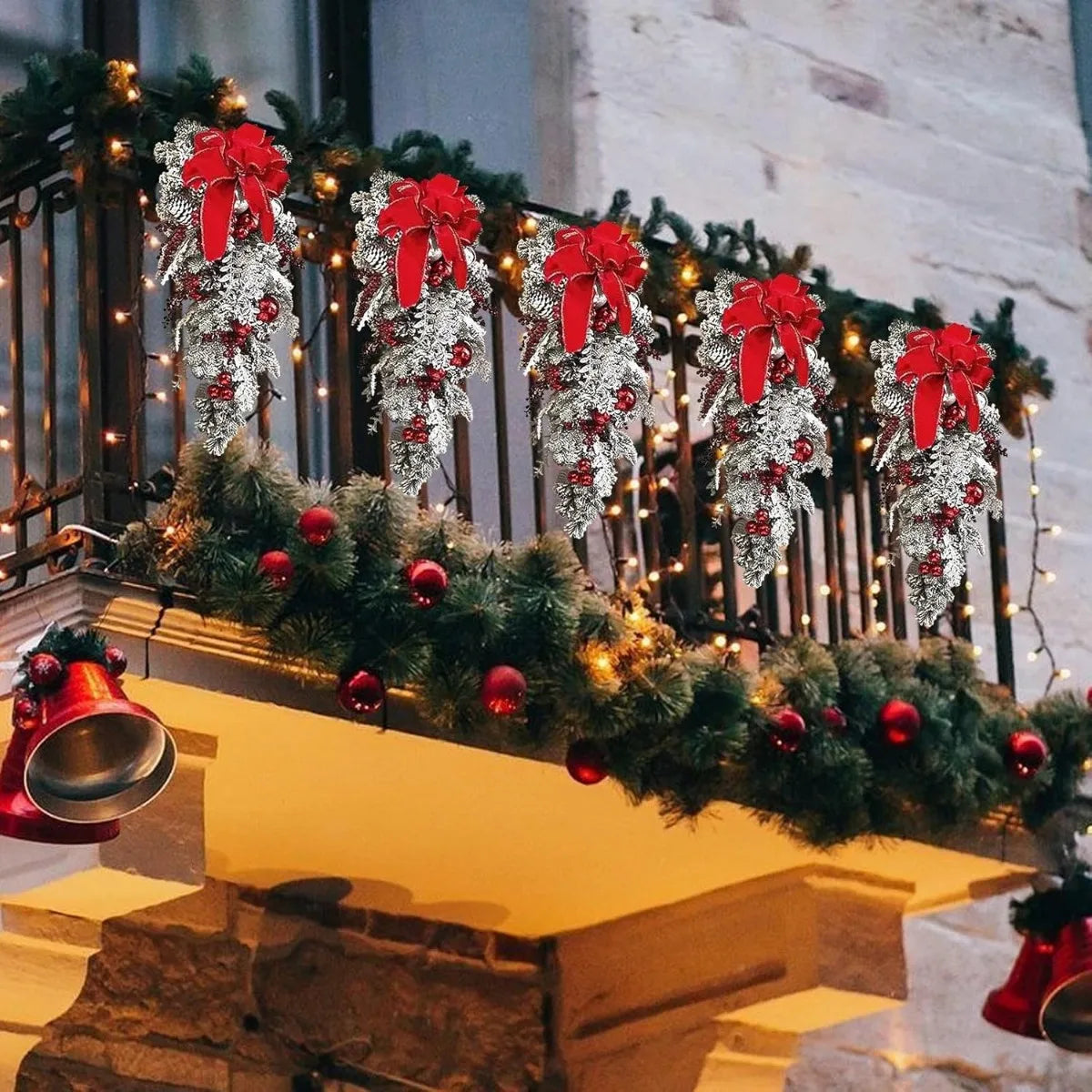 23.6in Christmas Teardrop Swag Decoration