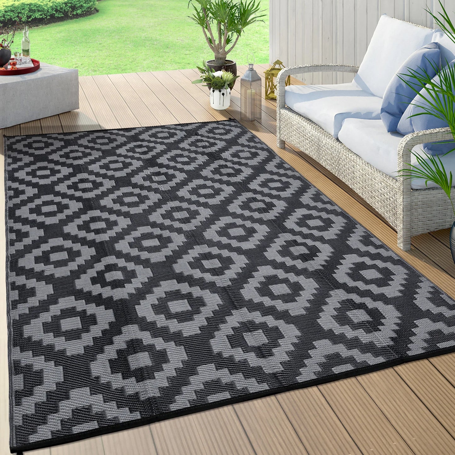 Modern Geometric Reversible Waterproof Outdoor Rug
