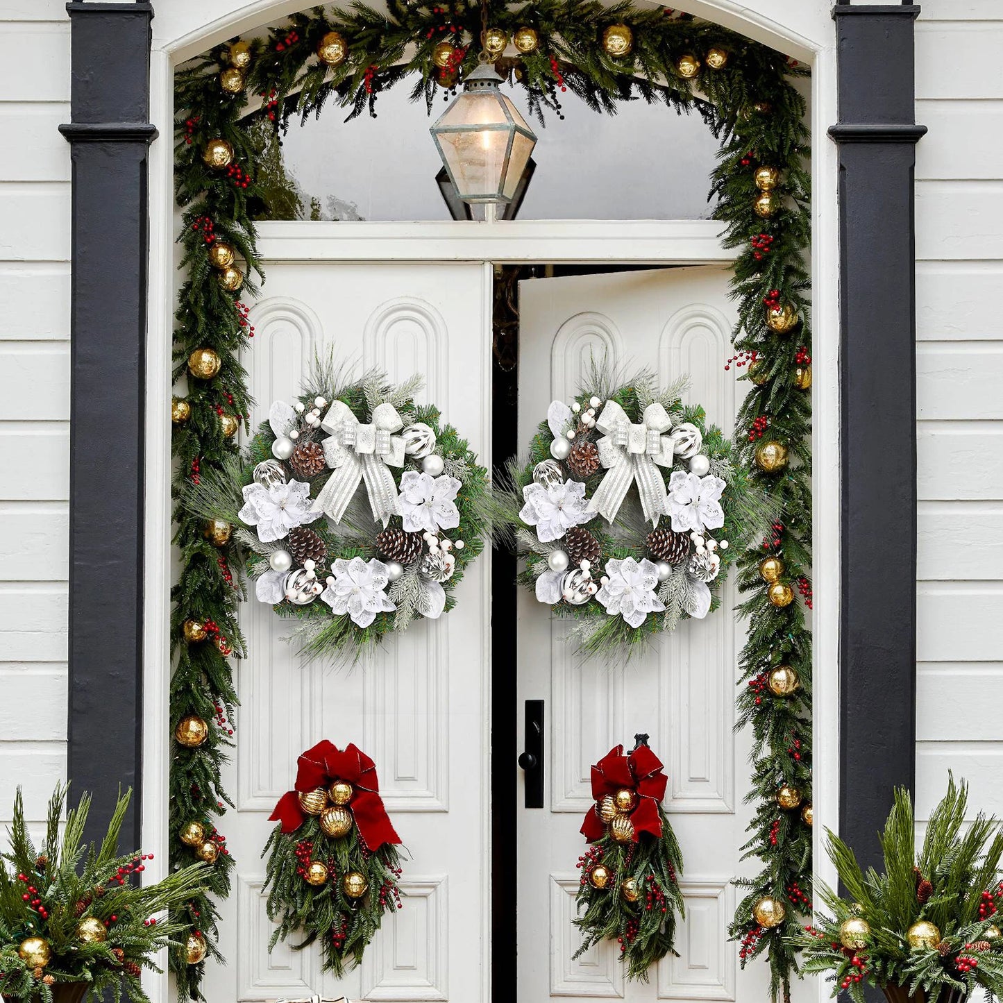24 Inch Pre-Lit Traditional Wreath